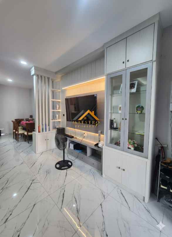 dijual rumah jl the marriot villas