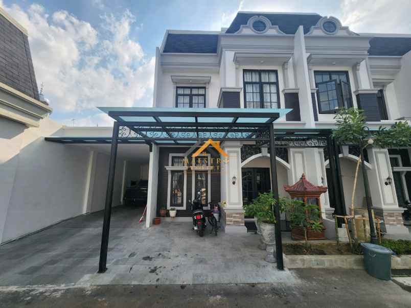 dijual rumah jl the marriot villas