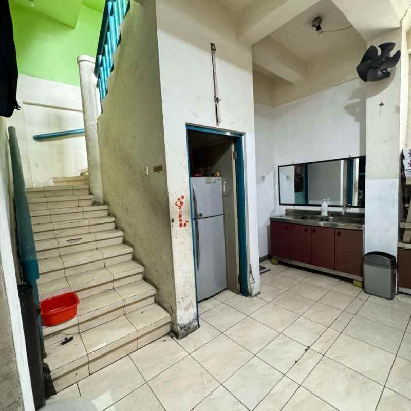 dijual rumah jl tidar