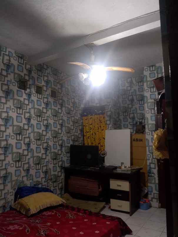 dijual rumah jl trubus no 186