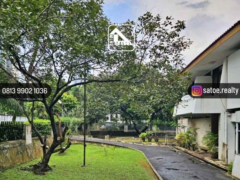 dijual rumah jl widya chandra senayan