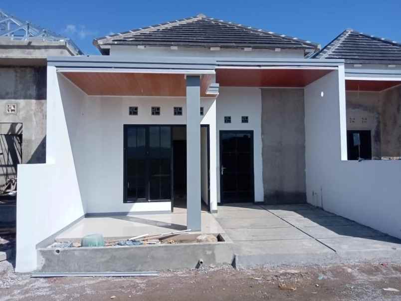 dijual rumah jln cikoneng bojongsoang