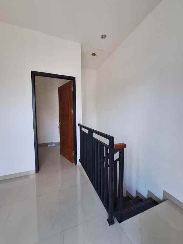 dijual rumah jln sawah baru serpong