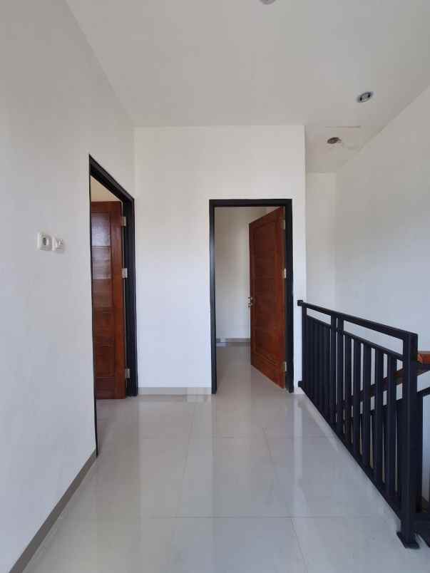 dijual rumah jln sawah baru serpong