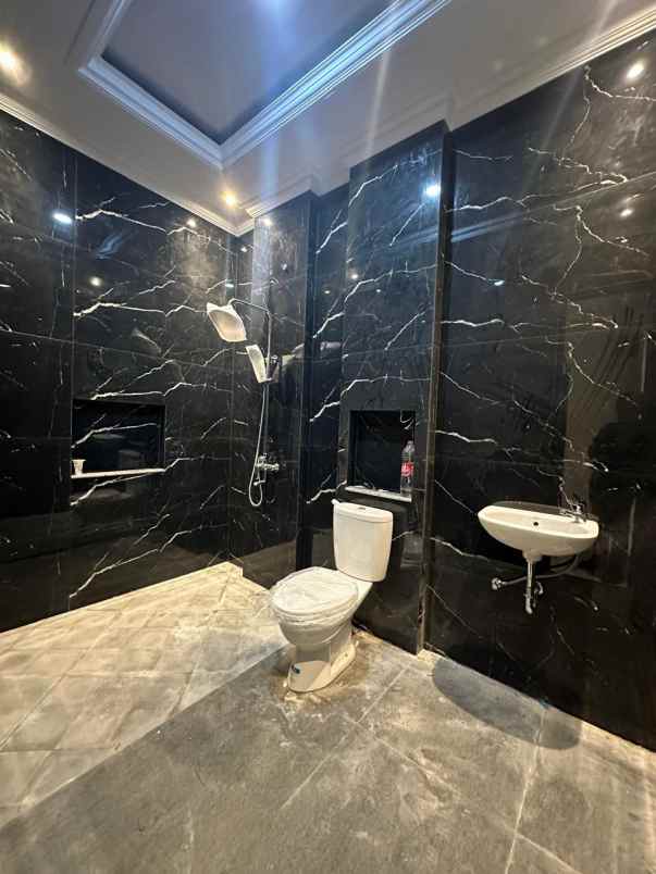 dijual rumah kahfi 1 jagakarsa jakarta