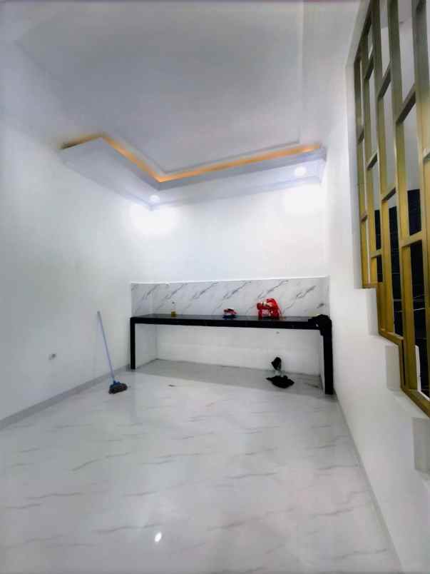 dijual rumah kalisari