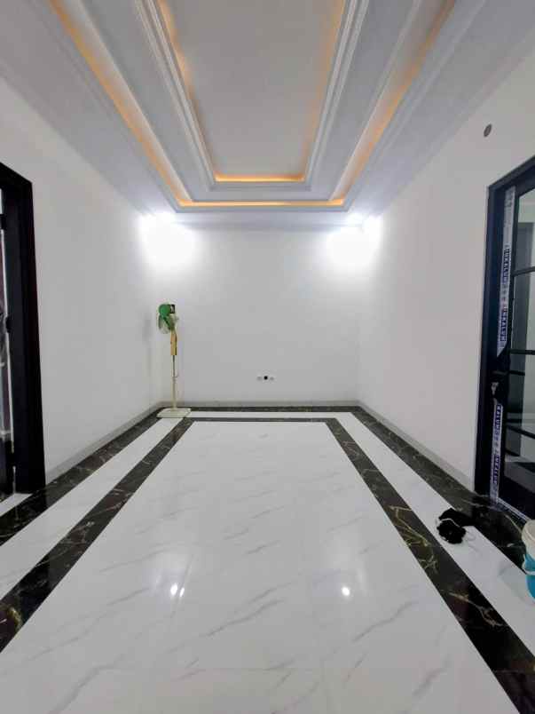 dijual rumah kalisari