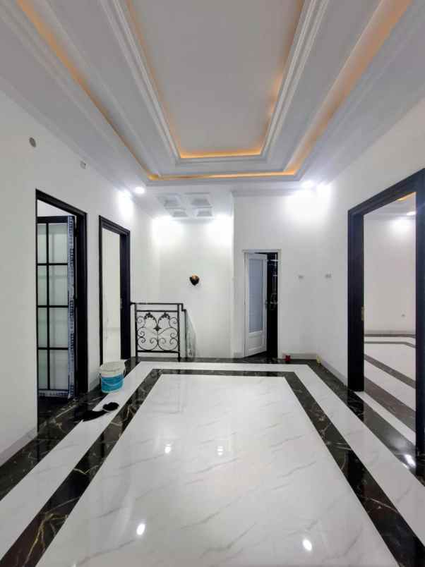 dijual rumah kalisari
