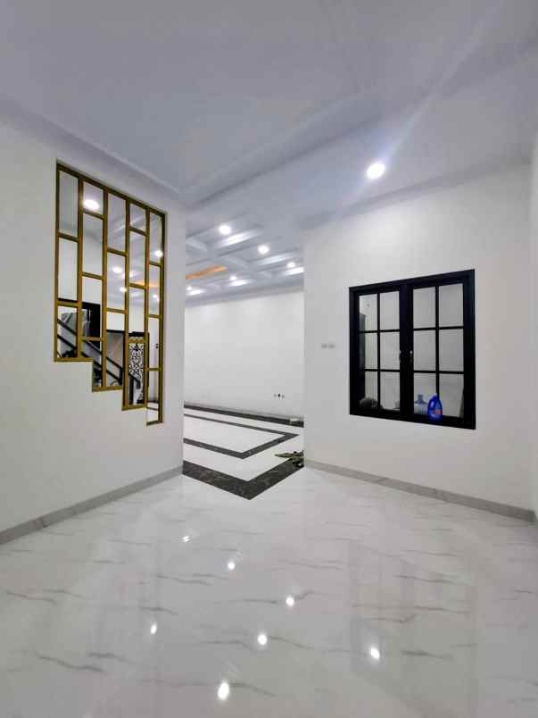 dijual rumah kalisari jakarta timur