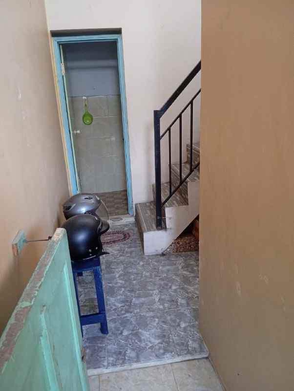 dijual rumah karang asem