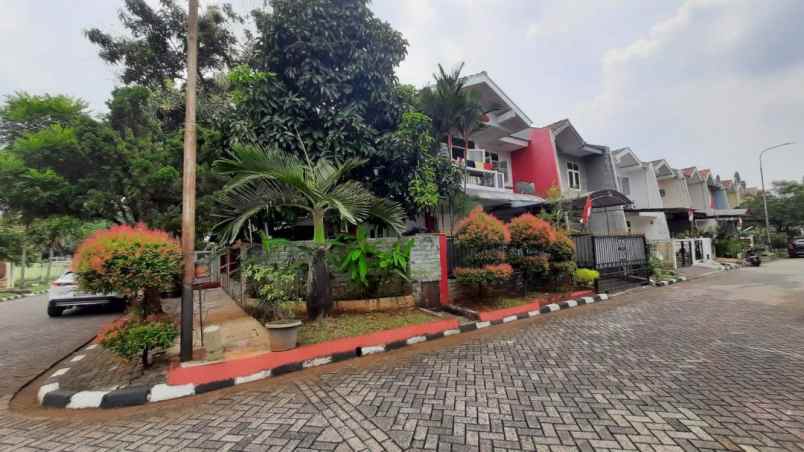 dijual rumah karangtengah