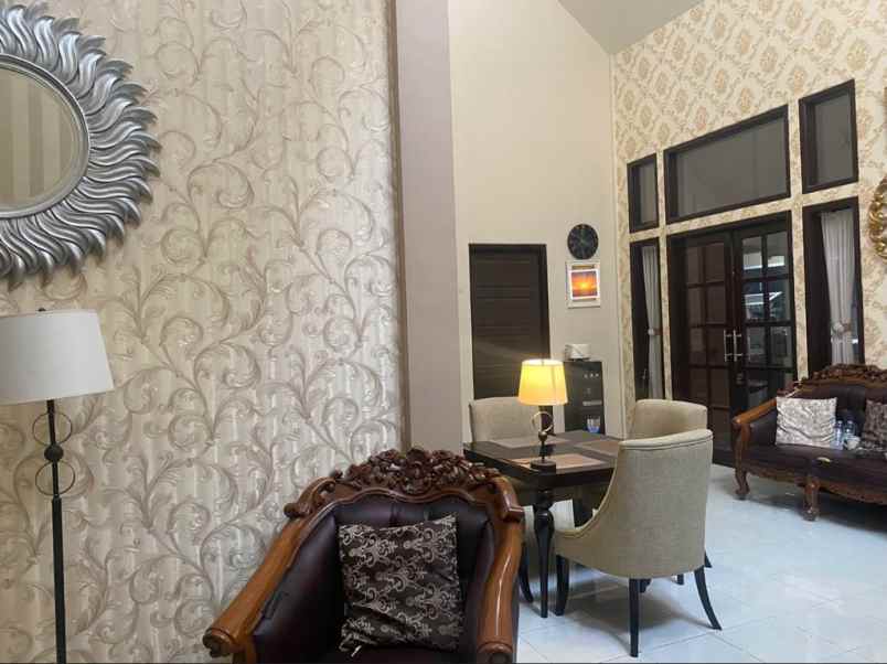 dijual rumah kebonsari