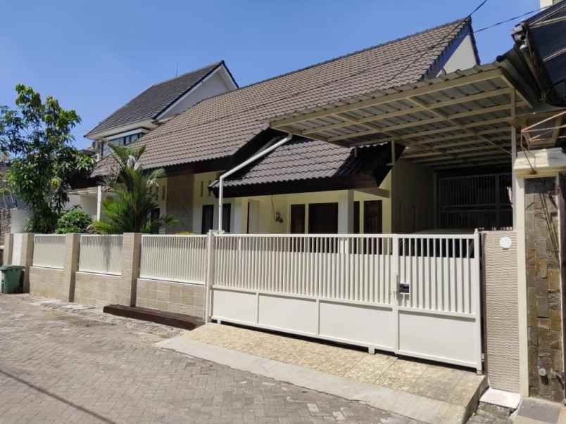 dijual rumah kebonsari