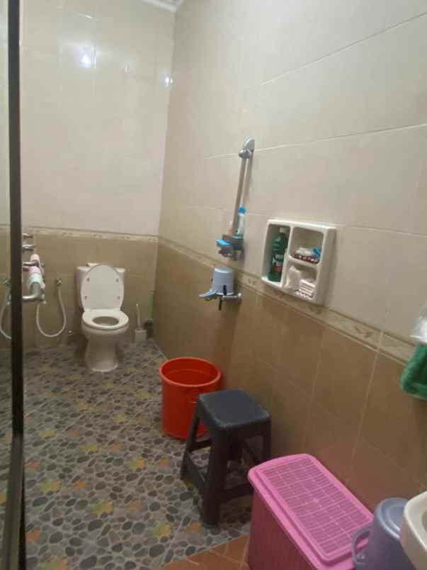 dijual rumah kebonsari elveka