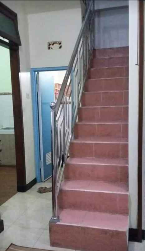 dijual rumah kebraon utama