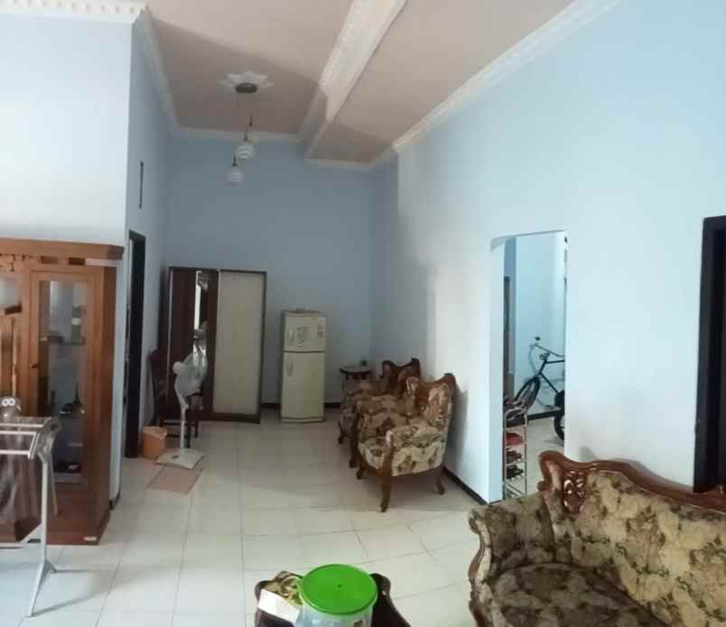 dijual rumah kediri siap huni shm 2 lantai grasi luas
