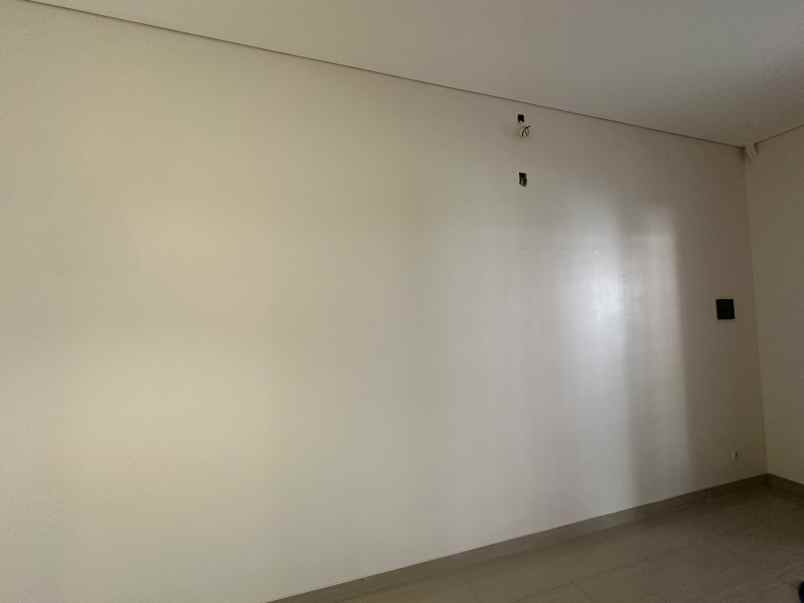 dijual rumah kelapa lilin kelapa gading