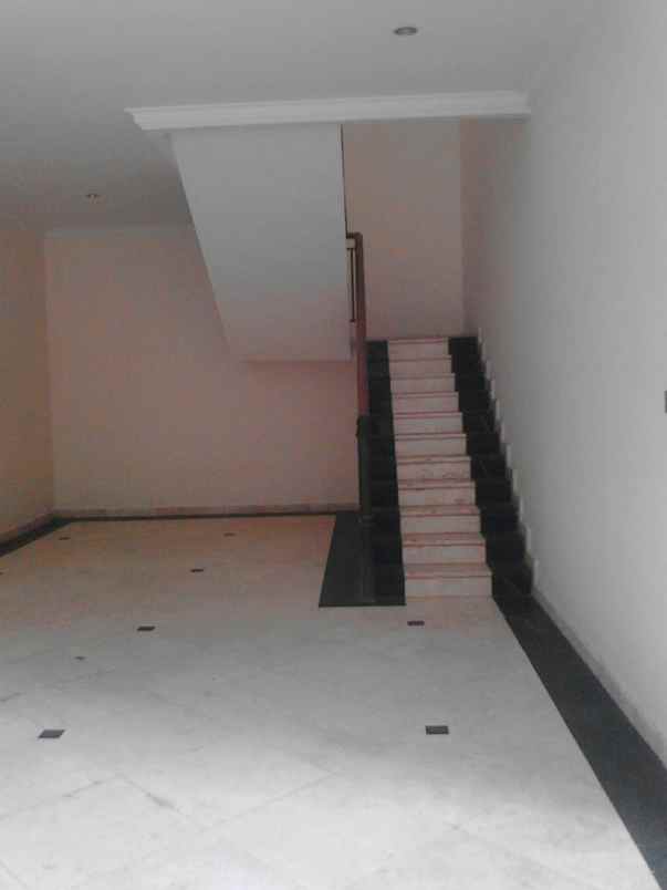 dijual rumah kemang timur