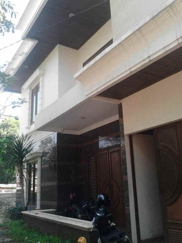 dijual rumah kemang timur
