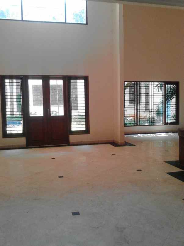 dijual rumah kemang timur