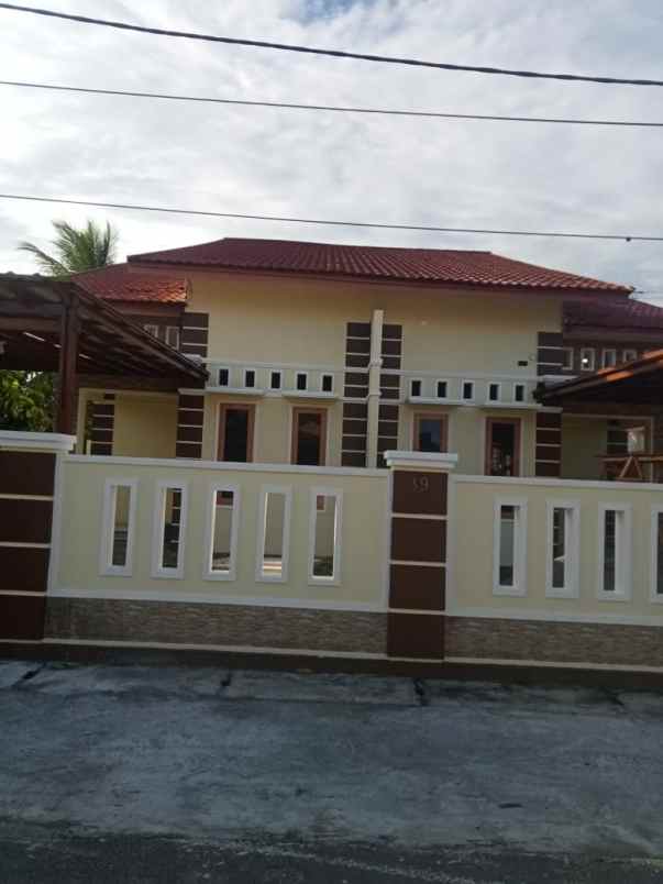 dijual rumah kembar harga 1 m untuk 2 rumah