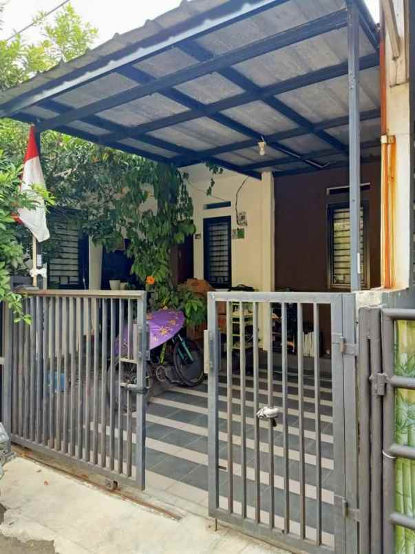 dijual rumah kemuning