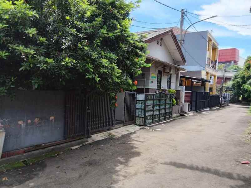 dijual rumah kemuning