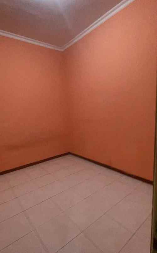 dijual rumah ketintang madya