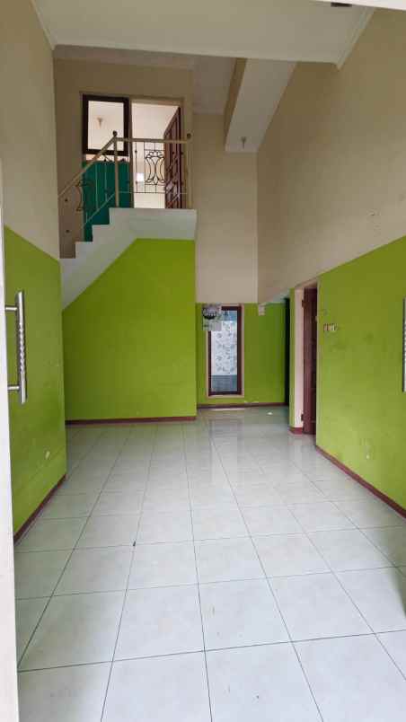 dijual rumah ketintang madya