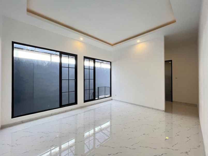 dijual rumah klamopis