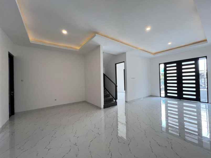 dijual rumah klamopis