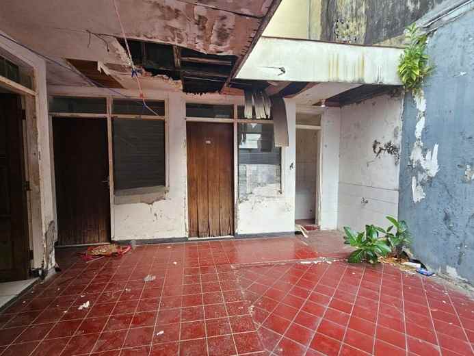 dijual rumah klampis semolo