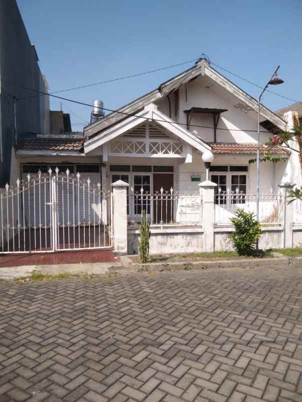 dijual rumah klampis semolo