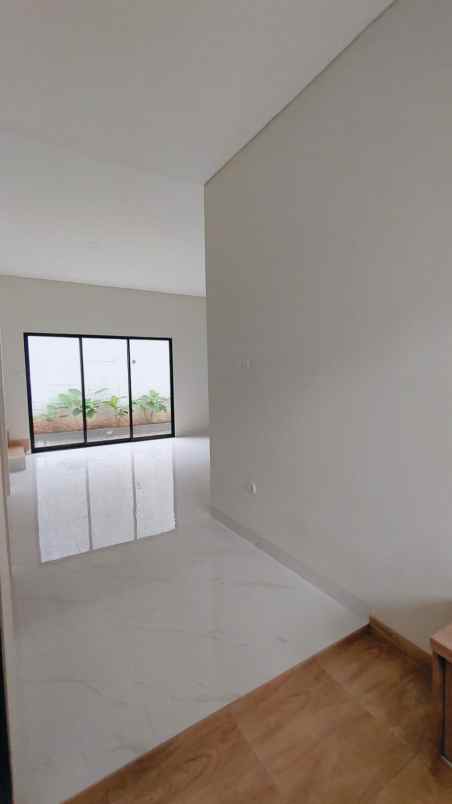 dijual rumah komplek bukit nusa indah