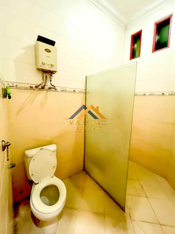 dijual rumah komplek cemara asri jalan kiwi