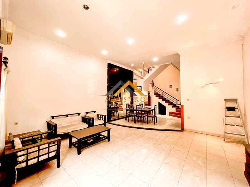 dijual rumah komplek cemara asri jalan kiwi