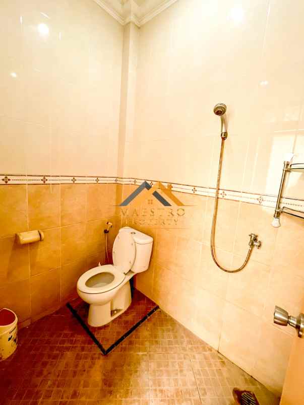 dijual rumah komplek cemara asri jalan kiwi