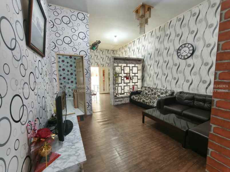 dijual rumah komplek cemara hijau jalan