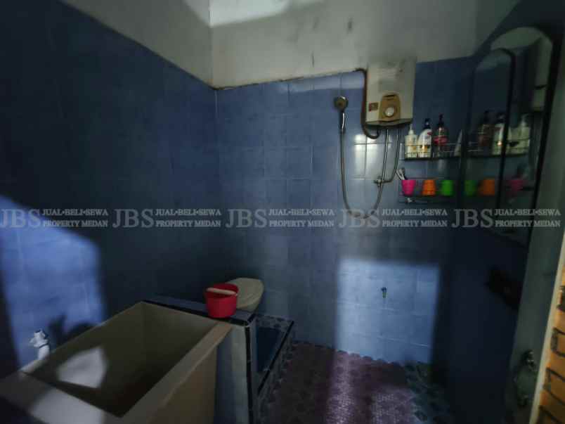 dijual rumah komplek cemara hijau jalan