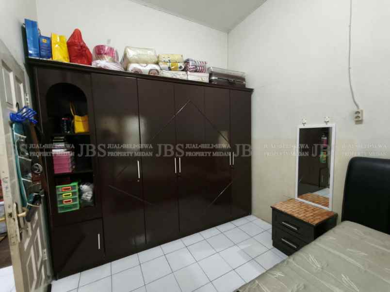 dijual rumah komplek cemara hijau jalan
