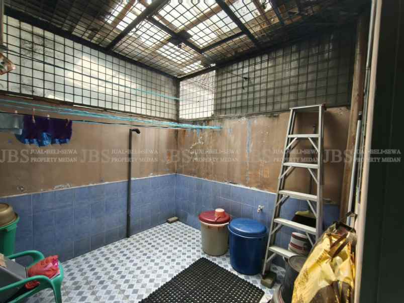 dijual rumah komplek cemara hijau jalan