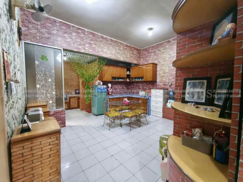 dijual rumah komplek cemara hijau jalan