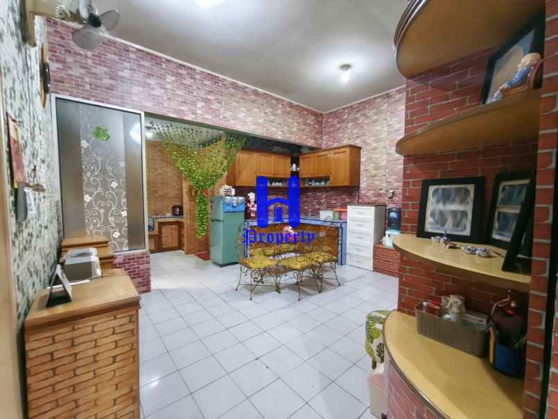 dijual rumah komplek cemara hijau jalan