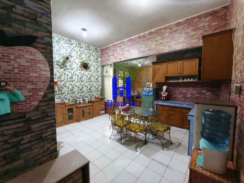 dijual rumah komplek cemara hijau jalan