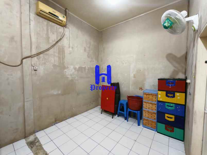 dijual rumah komplek cemara hijau jalan