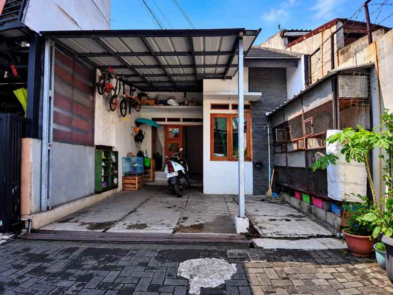 dijual rumah komplek ciganitri permai
