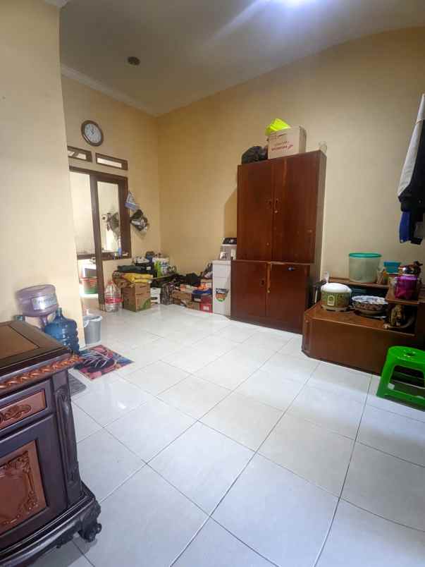 dijual rumah komplek ciganitri permai