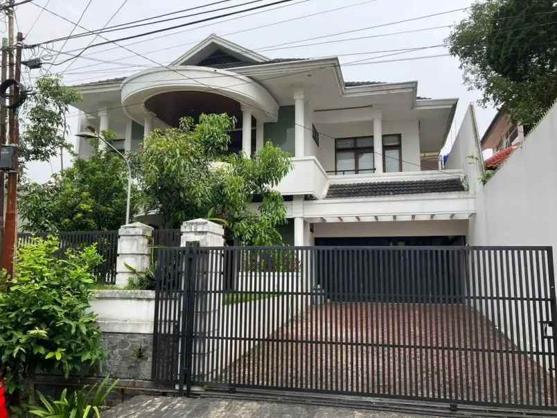 dijual rumah komplek cipaku setiabudhi