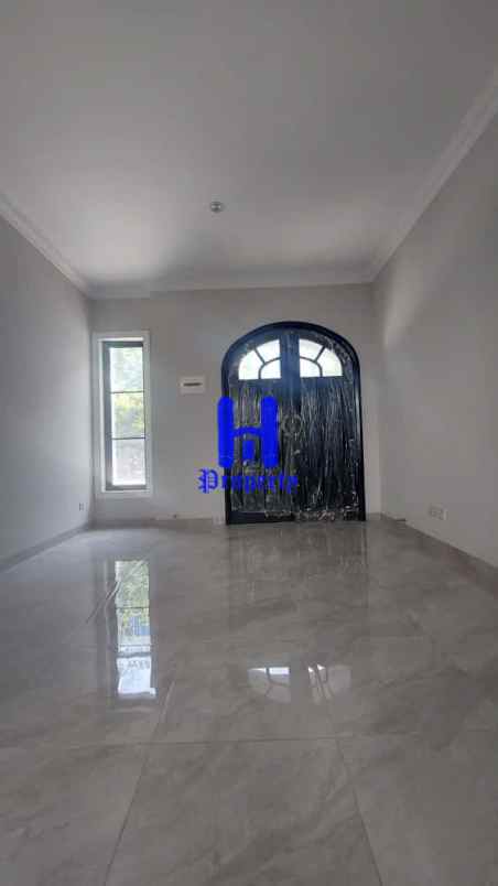 dijual rumah komplek citraland gama