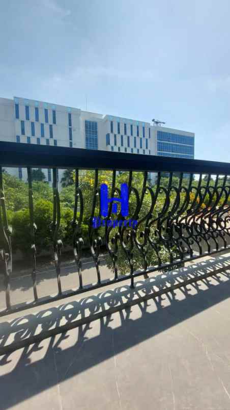 dijual rumah komplek citraland gama